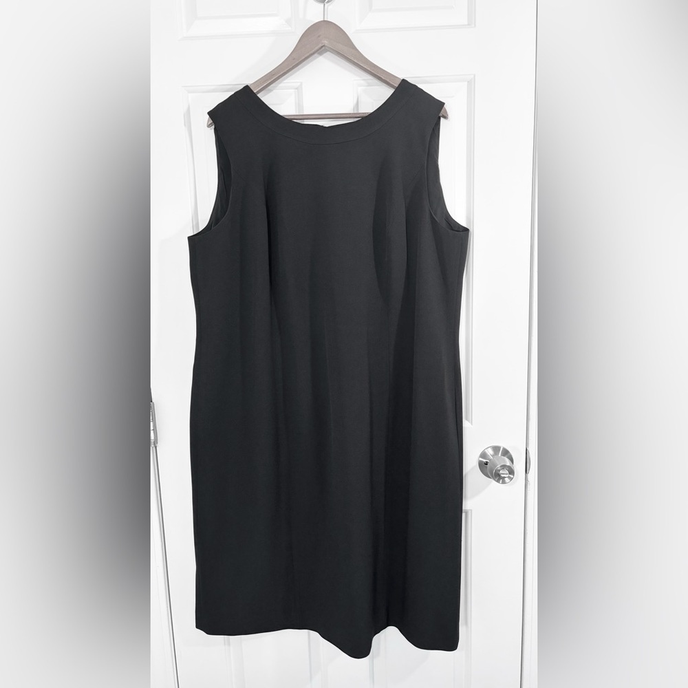 Kasper black shift dress